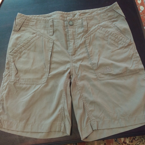 North Face size 10 brownish green shorts - Picture 2 of 8